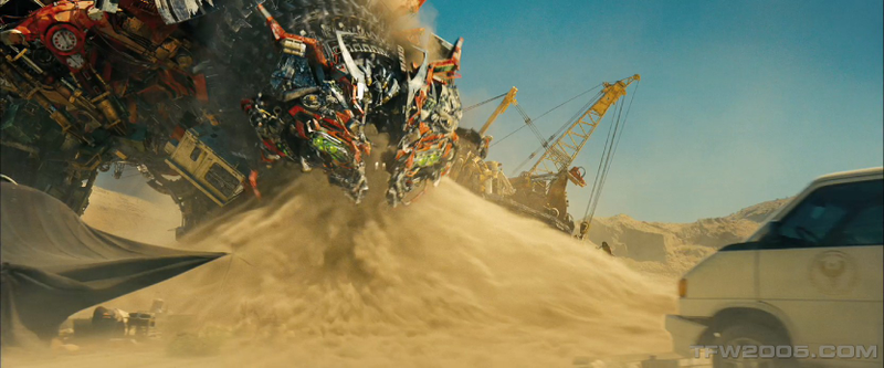 Illustration for article titled New Transformers 2 Trailer: Now In High-Res!